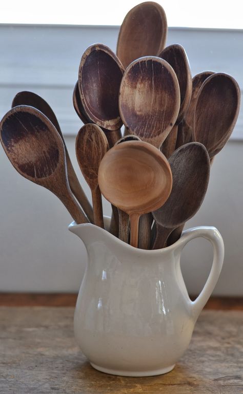 FARMHOUSE – DECOR – a collection of wooden spoons is appealing and practical for any farmhouse kitchen. Cottage Shabby Chic, White Pitcher, Kitchen Design Decor, Decoration Inspiration, Antique Decor, Hand Tool, Wooden Spoons, Vintage Farmhouse, Country Cottage