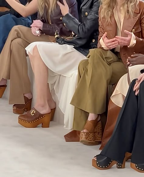 Chloe Fall 2024 rtw Chloe Brand Aesthetic, Chloe Boho Style, Chloe 2024, Chloe Runway, Chloe 2024 Fall, Chloe 2024 Spring Summer, Chloe Resort 2024, Chloe Aw24, Chloe Runway 2024