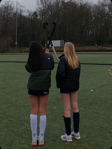 Field Hockey Aesthetic, Field Hockey Drills, Hockey Aesthetic, Field Hockey Girls, Hockey Drills, Hockey Pictures, Hockey Girl, Army Pics, Hockey Life