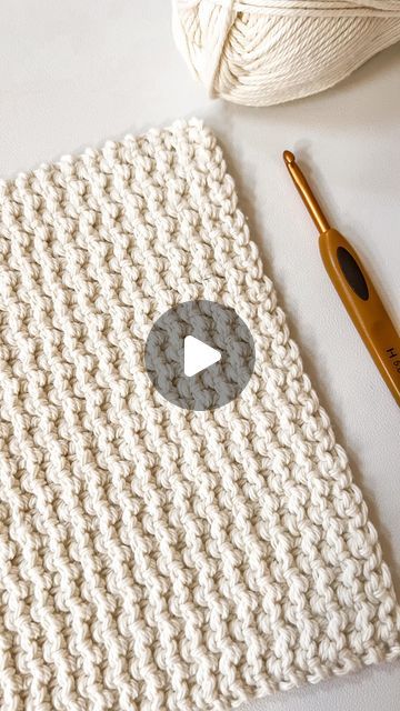 Veronica | Crochet Patterns & Tutorials on Instagram: "New to crochet? You want to save this stitch tutorial!!👇🏻

Let’s talk about the perfect beginner stitch combo: single crochet and slip stitch! Once you get the hang of it, you can use it in many ways.

Start with any even number of chains.

Row 1: 1 sc in the second chain from the hook, 1 slip stitch in the next stitch, *1 sc, 1 sl st *. Repeat * to the end of the chain. Ch 1 and turn your work.

Row 2: *1 sc, 1 sl st*. Repeat * to the end of the row. Remember to work the single crochet into the slip stitch of the previous row and vice versa. Chain 1 and turn your work.

Keep repeating row 2.

That’s it! Simple, right? And the texture looks great. 😍

Have you tried this combo in your projects? Share your thoughts in the comments!

V Crochet Seed Stitch, Crochet Slip Stitch, Slip Stitch Crochet, Foundation Single Crochet, Crochet Bag Pattern Free, Crochet Weaves, Crochet Lace Pattern, Stitch Tutorial, Seed Stitch