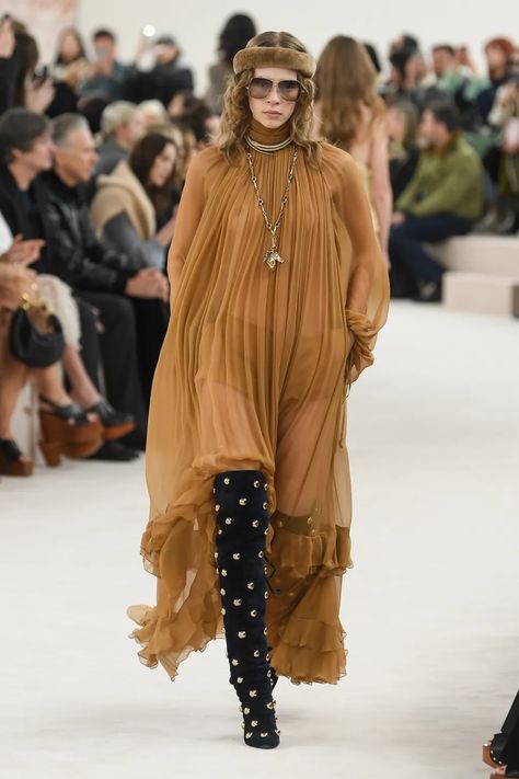 Key Shoe Trends From Paris’ Fall 2024 Runways [PHOTOS] Fall 2024 Runway, Sparkle Boots, Shoe Trends, Fall Winter 2024, 2024 Trends, Trends 2024, Fashion Show Collection, Winter 2024, 2024 Collection