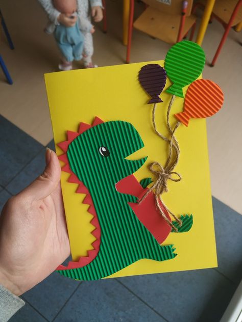 Birthday Card Preschool, Dinosaur Birthday Cards, Dinosaur Birthday Card, Dino Birthday Card Diy, Dinosaur Birthday Card Diy, Dinasour Cards, Dinosaur Birthday Card Ideas, Diy Dinosaur Card, Dinosaur Diy Card