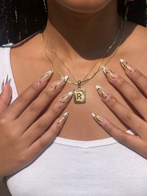 Gold Nails Ideas Almond, French With Gold Nails, Gold French Tip Almond Nails, Gold Almond Nails, Europe Nails, White Nails With Gold, Long Almond Nails, Cruise Nails, Long Almond