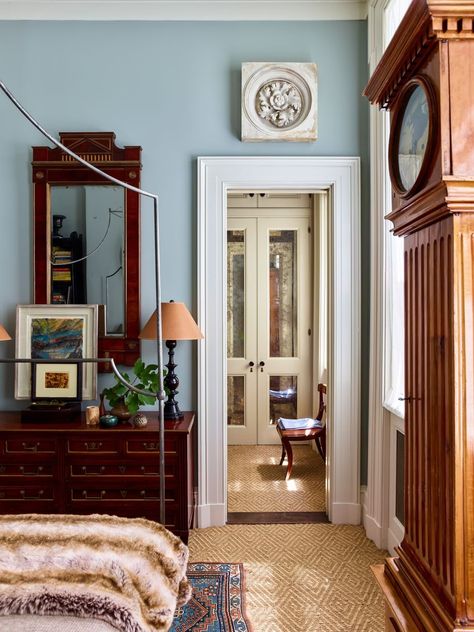 Gil Schafer, Greenwich Village Apartment, Parlor Floor, New York City Apartment, New York Apartment, Greenwich Village, City Apartment, Blue Walls, Slipcovers For Chairs