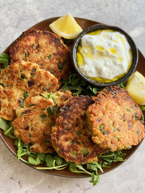 Jalapeno Tuna Fritters - Something Nutritious Cooked Tuna Recipes, Tuna Fritters Recipe, Spicy Tuna Patties, Tuna Broccoli Patties, Tuna Patties Meal, Tuna Fritters, Lunch Prep For The Week, Quinoa Tuna Patties, Low Carb Tuna Melt Fritters