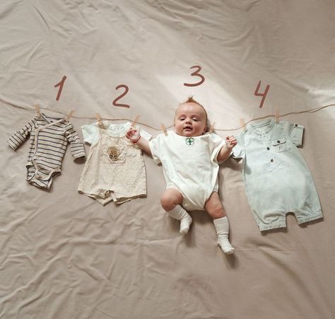 Month Birthday Ideas Photo Shoot, Milestone Photo Ideas Baby, 3 Month Baby Photoshoot Ideas, Baby Monthly Milestones Ideas, Baby 3 Months Photography Ideas, Baby Milestones Photo Ideas, Three Month Baby, Baby Captions, Baby Bump Pictures