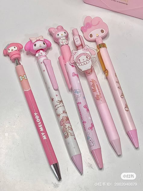 Pink Academia, School Suplies, Stationery Obsession, Kawaii School, Cute Stationary School Supplies, Sticker Organization, School Bag Essentials, Cute School Stationary, Charmmy Kitty