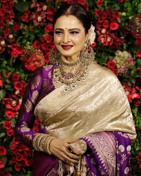 Bollywood Turns Up In Their Ultimate Best For The #DeepVeer Mumbai Reception | WedMeGood Rekha Saree Look, Rekha Jewellery, Rekha In Kanjeevaram Sarees, Golden Kanjivaram Saree, Golden Kanjeevaram Saree, Rekha Saree, Golden Saree, Kanjeevaram Sarees, Kanjivaram Sarees Silk