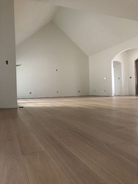 Hardwood Floor Stain Colors, Oak Floor Stains, Floor Stain Colors, Hardwood Floor Colors, Real Hardwood Floors, Luxury Living Room Decor, White Oak Hardwood Floors, Floor Stain, Oak Hardwood Flooring