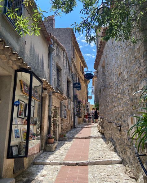 Eze France Aesthetic, France Backpacking, France Aesthetic Vintage, Cityscape Aesthetic, Interrailing Europe, Backpacking Aesthetic, Hygge Aesthetic, French Trip, Eze France