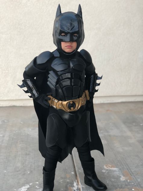 Batman Costume : 15 Steps (with Pictures) - Instructables Batman Costume For Men, Halloween Costumes Boys, Batman Costume For Boys, Batman Costume For Kids, Batman Dress, Batman Costume Diy, Boys Costumes, Batman Suit, Batman Cosplay