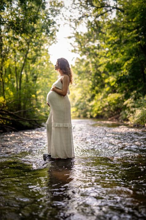 [Ad] 55 Gorgeous Maternity Photo Shoot Ideas Tips To Check Out This Autumn #maternityphotos Maternity Photo Shoot Ideas Outdoor, Maternity Photo Shoot Ideas, Fall Maternity Photos, Maternity Photography Poses Outdoors, Outdoor Maternity Photos, Maternity Photography Poses Couple, Maternity Photo Outfits, Maternity Photography Poses Pregnancy Pics, Maternity Photography Outdoors