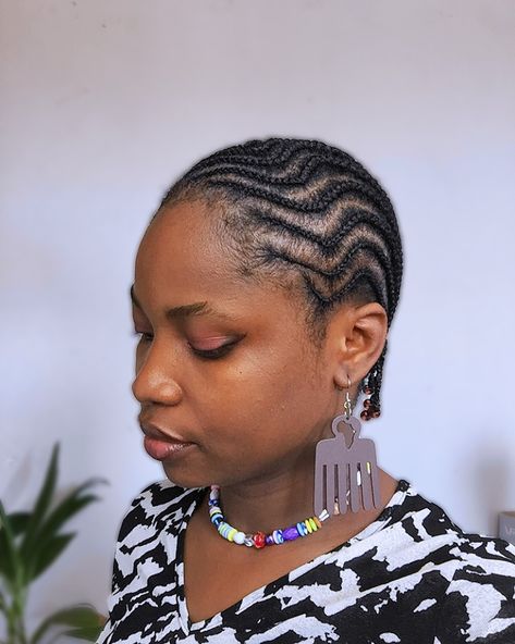 Tired of basic straight back cornrows; this is a good style to switch things up. Be sure it's not tight #zigzagbraids #cornrows  #cornrowsforshortnaturalhair #naturalhairstyles #cornrowstyles #cornrowswithbeads Cornrows With Beads, Straight Back Cornrows, Cornrows Styles, Straight Back, Cornrow, Short Natural Hair Styles, Good Style, Protective Hairstyles, Zig Zag