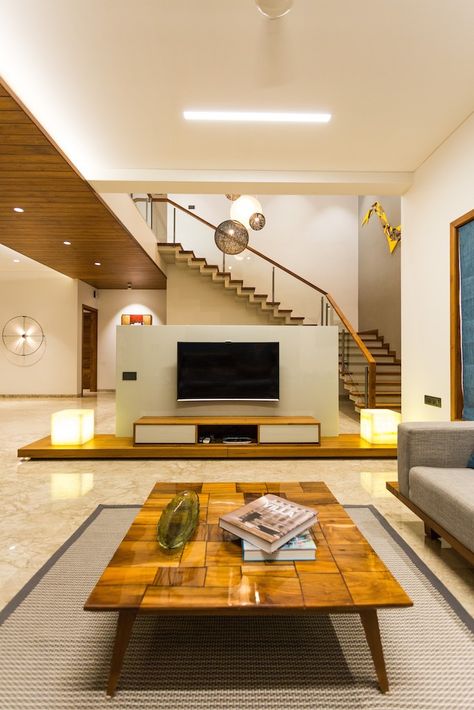 تحت الدرج, درج السلم, Bungalow Interiors, Stairs In Living Room, Ceiling Design Living Room, Hall Interior, Duplex House Design, Home Stairs Design, Bungalow House Design