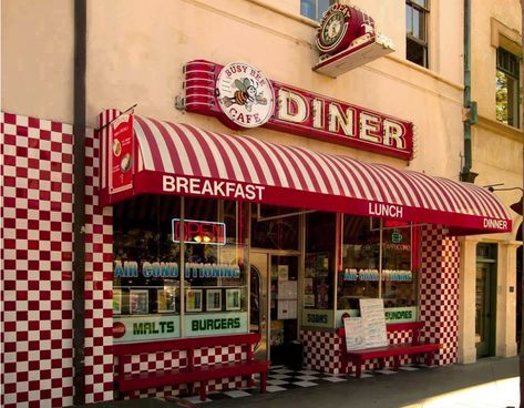 8 Retro Places In Southern California That Will Take You Back In Time Retro Places, Queen Illustration, Diner Aesthetic, La Photography, Vintage Diner, American Diner, Retro Diner, Vintage Restaurant, Retro Shop