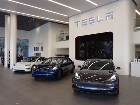 San Francisco: Tesla Showroom | Three Model 3's in Tesla's l… | Flickr Tesla Dealership, Tesla Showroom, Chevrolet Dealership, Tesla S, Tesla, Showroom, San Francisco, Suv Car, Van