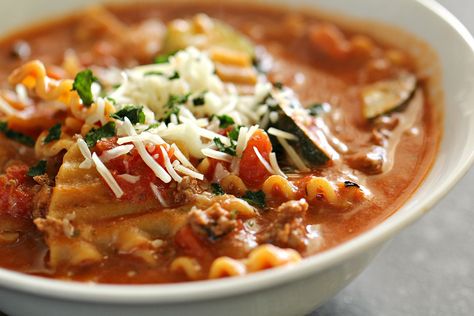 Stock Pot Recipes, Sausage Lasagna Soup, Recipes With Ground Turkey, Soup Recipe Healthy, 6 Sisters, Ground Turkey Sausage, Turkey Lasagna, Sausage Lasagna, Lasagna Soup Recipe