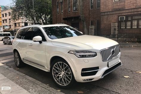 White Volvo XC90 with Chrome Billet Grille - Photo by PUR Wheels White Volvo, Volvo Suv, Volvo Xc, Luxury Car Interior, Car Goals, Bmw Series, Volvo Cars, White Car, Volvo Xc60