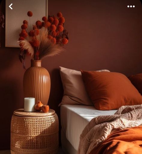 Orange Brown Cream Bedroom, Rust Room Decor, Amber Bedroom Decor, Minimalist Autumn Decor, Terracota Bedroom Ideas, Warm Room Colors, Red Orange Bedroom, Dark Orange Bedroom, Terracotta Bedroom Decor