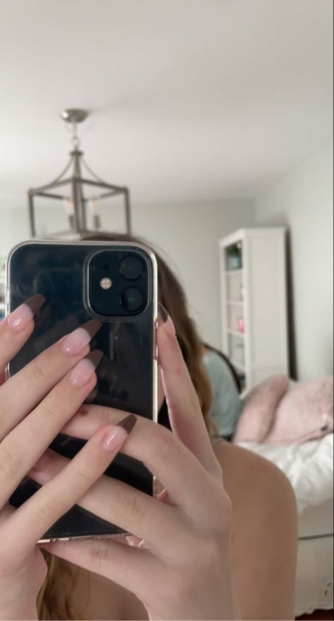 Iphone 12 Aesthetic Black, Black Iphone 11 Aesthetic, Iphone 12 Mirror Selfie, Iphone 11 Selfie, Iphone 11 Black Aesthetic, Iphone 11 Mirror Selfie, Iphone 12 Black, Old Nickelodeon Shows, Homemade Phone Cases