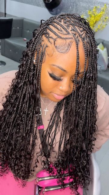 Braids by Antoinette on Instagram: "Process 💇🏾‍♀️💕 #braids #braider #braidstylist #braidstyle #cornrows #knotless #knotlessbraida #bohoknotless #bohobraids #tampastylist #tampahair #floridastylist #hairtransformation #hairtutorial" Cornrow Boho Knotless Braids, Boho Knotless Braids With Cornrows, Cornrow Front Box Braid Back, Goddess Braids Cornrows, Braids With Cornrows, Boho Cornrows, Latest Hair Braids, Boho Knotless Braids, Boho Knotless