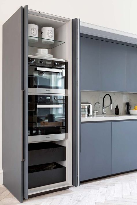 Now you see it, now you don't: Hidden kitchens that look super cool Hidden Oven Cabinet, Microwave And Oven Cabinet, Built In Microwave Cabinet Ideas, Hidden Oven, Miele Kitchen Design, Modern Open Kitchen Design, Closed Kitchen Design, Open Kitchen Design Ideas, Hidden Microwave