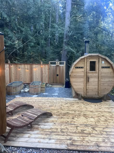 Just spent the morning at this cool outdoor cold plunge and sauna spa! Obsessed! 🫶 Backyard Spa Ideas, Outdoor Sauna Design Ideas, Cold Plunge Outdoor, Public Sauna, Built In Cold Plunge, Cold Plunge At Home, Outdoor Cold Plunge, Sauna Cold Plunge, Outdoor Sauna And Cold Plunge