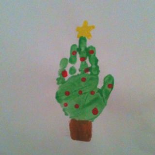 I made these with my kids at preschool. I thought it was a cute idea for Christmas(: Handprint Christmas, Preschool Christmas Crafts, Hand Prints, Daycare Crafts, Christmas School, Preschool Christmas, Christmas Classroom, Christmas Crafts For Kids, Christmas Activities