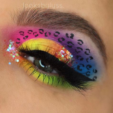 Rainbow Cheetah Makeup, Lisa Frank Eyeshadow Looks, Lisa Frank Inspired Outfit, Lisa Frank Photoshoot, Lisa Frank Halloween Costume, Lisa Frank Outfit Ideas, Lisa Frank Party Decorations, Matching Makeup Looks, Lisa Frank Makeup Looks