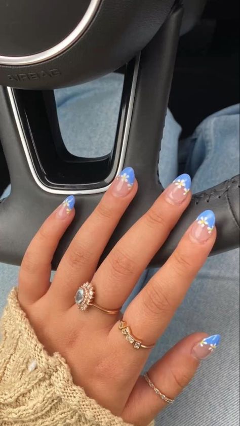 French Tip Nails For Beach Vacation, Nails For Vacation Beach Tropical, Tropical Vacation Nails Beach, American Manicure Nails, Trendy Blue Nails, Grad Nails, Vacation Nails Beach, Rounded Acrylic Nails, Blue Gel Nails