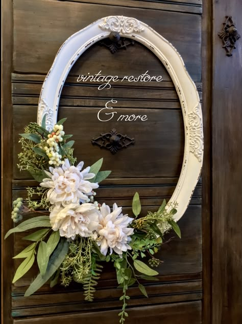 French frame wreath Wreath Made From Picture Frame, Picture Frame Door Wreath, Picture Frame Wreaths Diy, Vintage Frame Wreath, Wreaths Made From Picture Frames, Frame Wreaths For Front Door, Oval Picture Frame Wreath, Upcycled Decor Ideas, Picture Frame Wreath Ideas