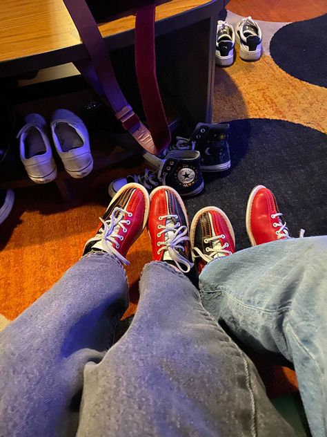 bowling with friends Bowling Shoes Aesthetic, Bowling With Friends Aesthetic, Bowling Date Aesthetic, Bowling Aesthetic Pictures, Bowling Video, Bowling With Friends, Bowling Friends, Bowling Aesthetic, Cousins Sleepover