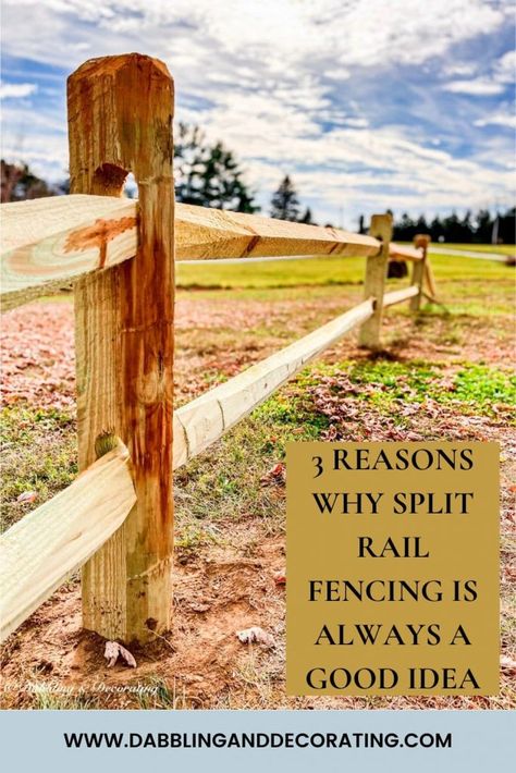 Wooden Split Rail Fence, Wooden Fencing Ideas Front Yards, Split Rail Fence Gate Ideas, Split Fence Ideas, Split Rail Fencing Ideas, Wood Rail Fence Ideas, Decorative Split Rail Fence Ideas, Diy Rustic Fence, Split Rail Garden Fence