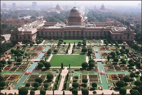 Charbagh Garden, Islamic Landscape, Mughal Garden, Edwin Lutyens, India Architecture, Plexus Slim, Mughal Architecture, Novel Ideas, Famous Gardens