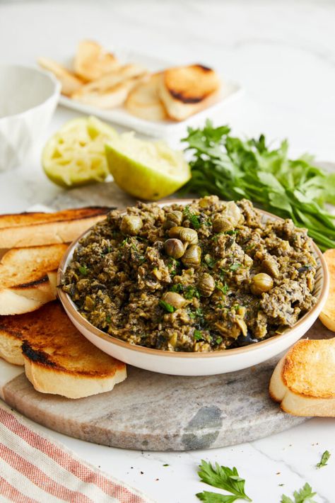 Homemade Tapenade Tapenade Recipe, Snack Smoothie, White Bread Recipe, Garlic Uses, Slow Cooker Pasta, Dessert Smoothie, Low Carb Vegetarian, Side Dishes Recipes, Just Eat It