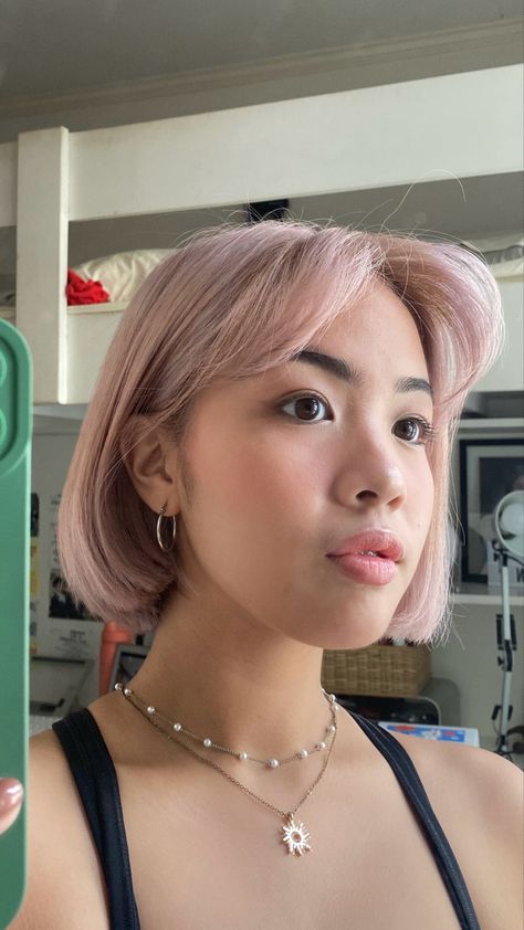 Pink French Bob, Light Pink Bob, Short Pink Bob, Pink Short Hair, Baby Pink Hair, Pink Bob, Super Soaker, Short Bobs With Bangs, French Bob