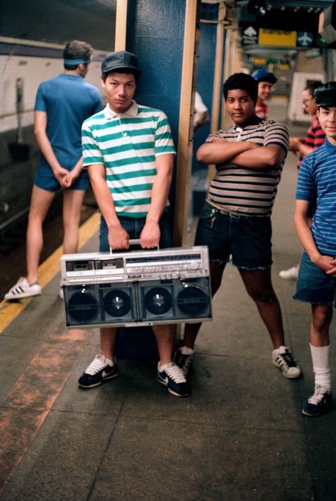 Photography 70s, Martha Cooper, Jamel Shabazz, 80s Hip Hop, Fashion Staples, New York Pictures, New York Subway, Real Hip Hop, U Bahn