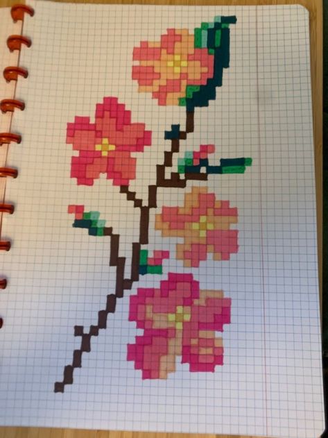 Pixel Art Pattern Strawberry, Pixel Drawing Flower, Pixel Art Flowers Aesthetic, Graph Paper Pixel Art, Cute Graph Paper Drawings, Pixel Art Drawings Ideas, Pixel Art On Paper, Pixel Art Illustration, Grid Paper Drawings