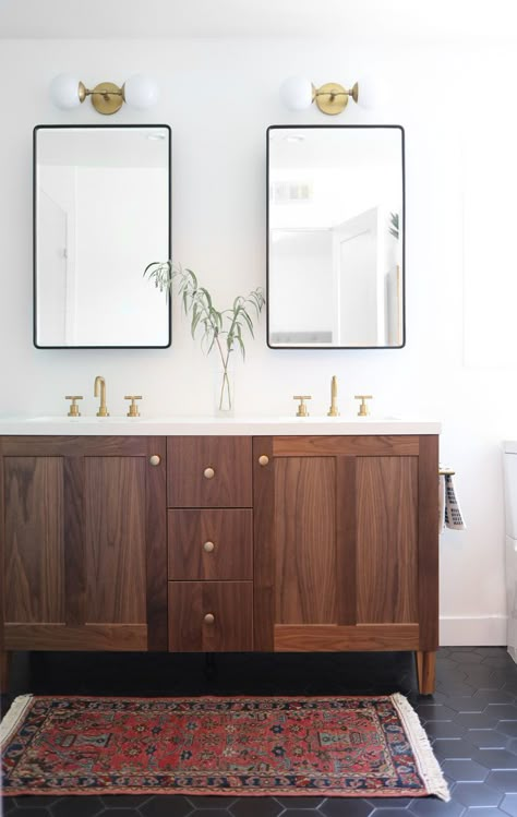 Bathroom Brass Fixtures, Black Tile Floor, Rock Bathroom, Bathroom Brass, Bathroom Tile Inspiration, Modern Home Decor Bathroom, Black Floor Tiles, Vanity Black, Modern Bathroom Tile