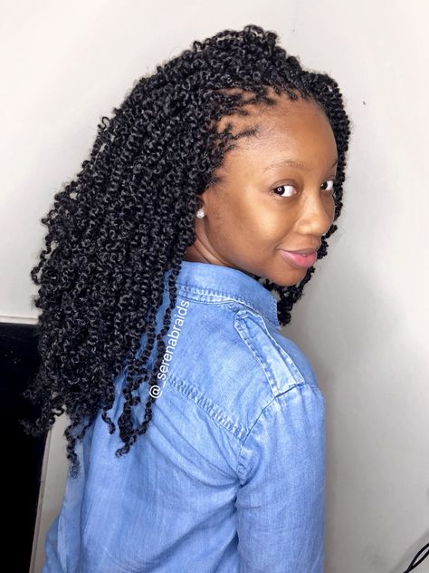 Long spring twist #twistout #twist #naturalhairstyles #naturalhair #protectivestyles #twostrandtwist #naturalhair #healthyhair Spring Twist Hairstyles, Graduation Hair, Passion Twists, Spring Twists, Twist Ponytail, Twist Styles, Summer 19, Twist Braid Hairstyles, Pelo Afro