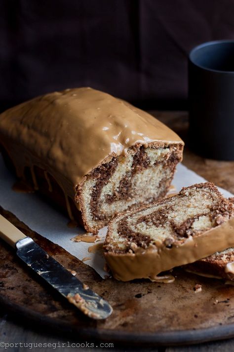 Mocha swirl bread with espresso glaze Mocha Bread, Espresso Glaze, Swirl Bread, Swirled Bread, Quick Bread Recipes, Köstliche Desserts, Dessert Bread, Eat Dessert, Sweets Treats