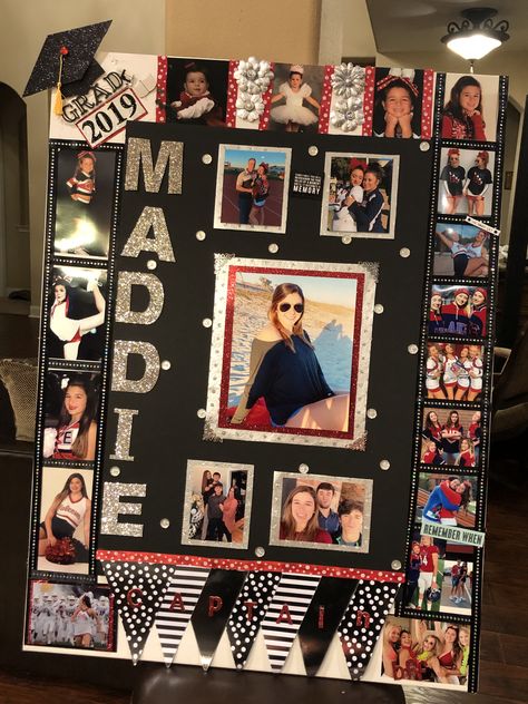 Poster Board Photo Display, Graduation Posters Signs, Grad Poster Ideas, Picture Poster Board Ideas, Senior Photo Board, Senior Board Ideas Cheerleading, Senior Boards High School, Senior Memory Boards, Senior Night Boards