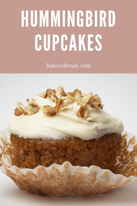 Hummingbird Cupcakes, Cream Cheese Frosting Easy, Southern Recipe, Easy Cupcake Recipes, Hummingbird Cake, Cupcake Frosting, With Cream Cheese Frosting, Baking Cupcakes, Yummy Cupcakes