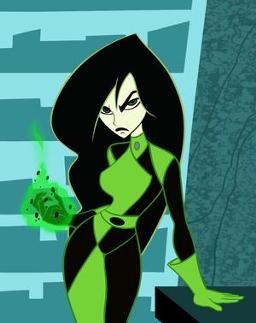 Shego from kim possible. Could make this a pretty cool Halloween costume Kim Possible Characters, Villain Costumes, Greatest Villains, Kim Possible, Halloween Inspo, Disney And Dreamworks, Pulp Fiction, Disney Villains, Disney Channel