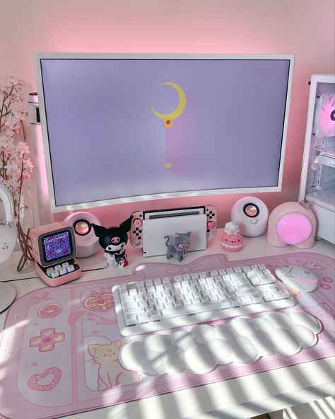 𝕒𝕤𝕙𝕝𝕪𝕟 ☁️🤍 on Instagram: "how ridiculously cute is this sailor moon mouse pad from @blingkiyofficial 🤍 i have been looking for something to replace my plain pink desk mat, but i couldn’t find anything i liked enough… until i saw this one. it was love at first sight because just look at it. i will post more details on it later ☺️ anyway, i think this is my first post of my new desk on here! still a lot to do, but so happy with the progress so far. still trying to decide how to decorate th Sailor Moon Office, Sailor Moon Setup, Sailor Moon Gaming Setup, Desk Mat Aesthetic, Sailor Moon Room Decor, Sailor Moon Decor, Sailor Moon Room, Gaming Entertainment Center, Uni Essentials