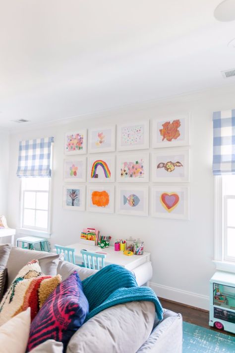 Colorful Playroom Ideas, Playroom Blue, Art For Playroom, Decorating Nursery, Playroom Decor Ideas, Family Room Playroom, Loft Playroom, Kids Table Set, Colorful Playroom