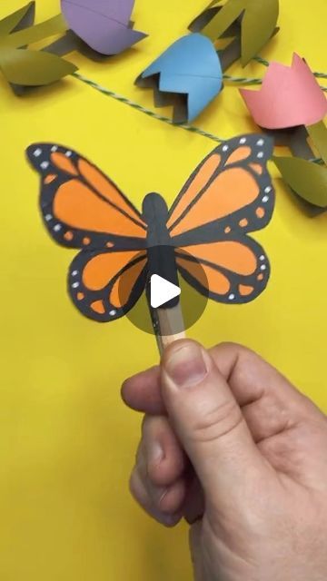 Butterfly Art And Craft, Children's Day Activities, Craft Butterfly, Butterflies Activities, Butterfly Project, The Metamorphosis, Insect Crafts, Elementary Lesson Plans, Butterfly Kids