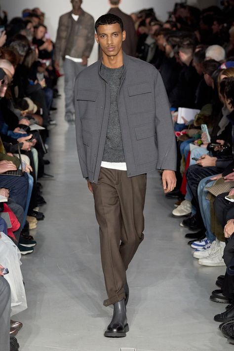 Neil Barrett Fall 2024 Menswear Fashion Show | Vogue 2024 Menswear, Neil Barrett, Menswear Fashion Show, Basic Grey, Menswear Fashion, Fall 2024, Fashion Sewing, High Fashion, Trendy Fashion