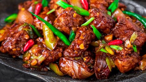 Dragon Chicken Recipe, Chilli Fish, Bengali Fish Recipes, Dragon Chicken, Chinese Menu, Chilli Recipes, Fish Recipe, Chow Mein, Asian Cooking