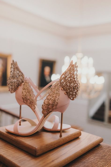 Elegant Pink Wedding Shoes, Bridal Shoes Pink, Pink Butterfly Heels, Gold Heels Butterfly, Butterfly High Heels Wedding Shoes, Tiffany Blue Heels, Butterfly Shoe, Pink Bridal Shoes, Sophia Webster Shoes Butterfly